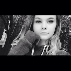 Meet your Posher, Becca